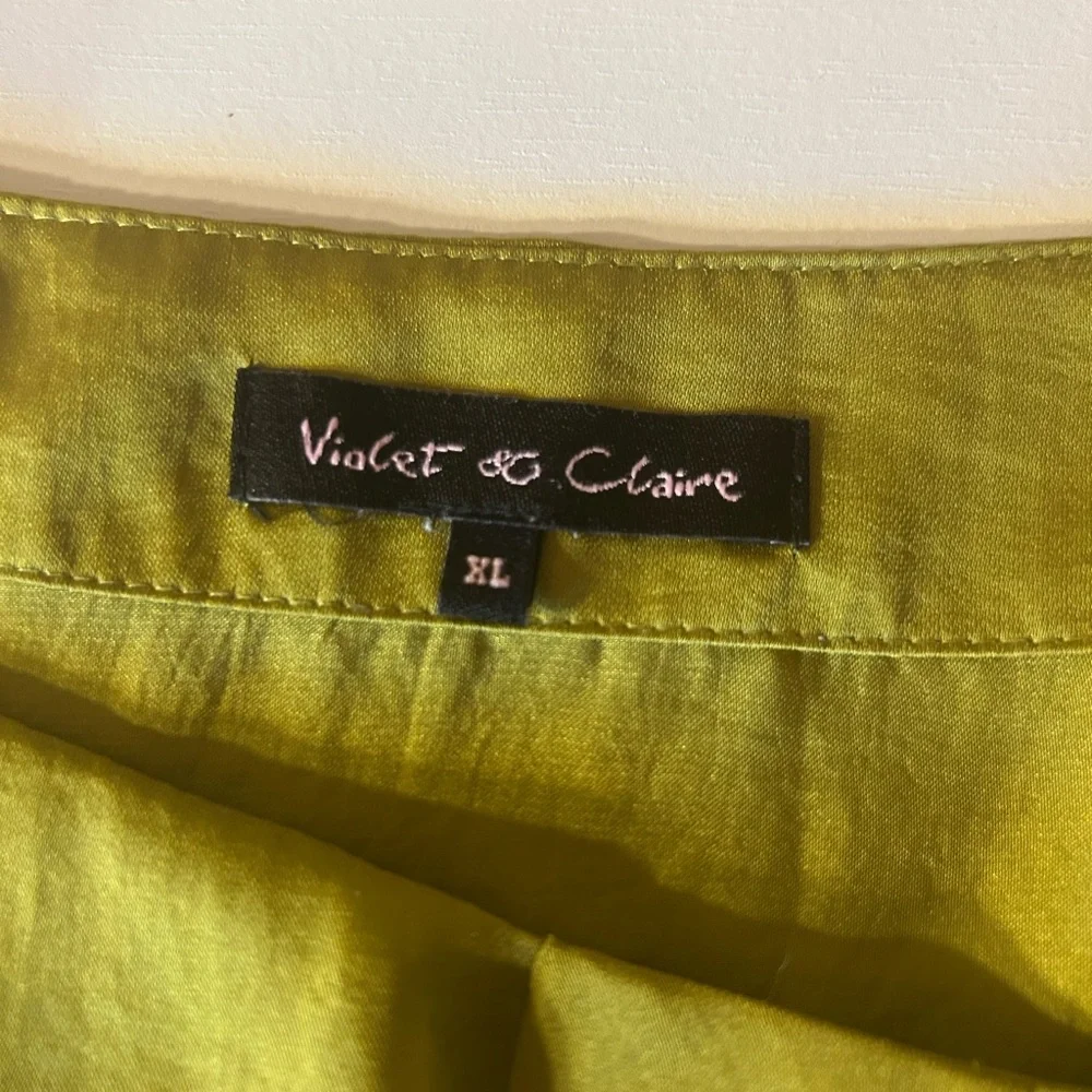 Violet & Claire Olive Blouse - Picture 4 of 4